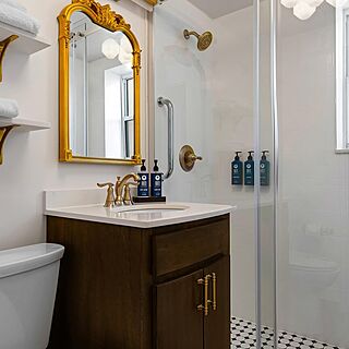 Club Wyndham Avenue Plaza — Studio bathroom