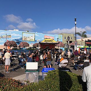 market entertainment