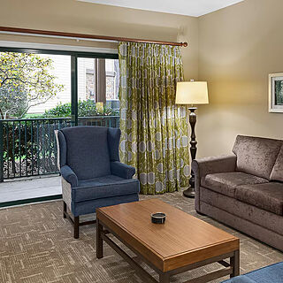 Club Wyndham Smoky Mountains — Sample living room
