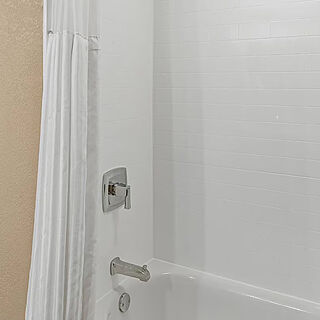 Club Wyndham Smoky Mountains — Sample bathroom