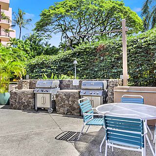Kahana Villa Resort — Grill area