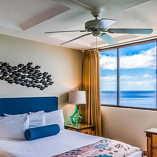 Hawaiian Princess at Makaha Beach — Sample bedroom