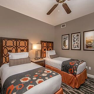 Holiday Inn Club Vacations Marco Island - Sunset Cove Resort — Sample bedroom