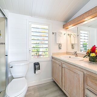 La Vista Beach Resort — Sample bathroom