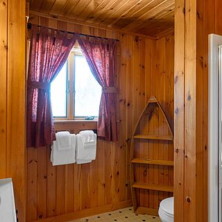 Rangeley Lake Resort — Sample bathroom