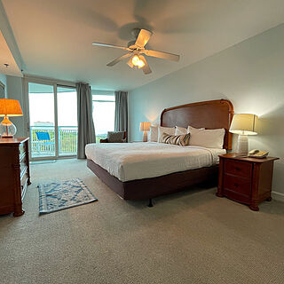 Horizon at 77th — Sample bedroom