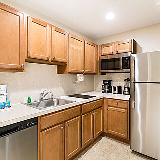 Vacation Village at Williamsburg — Sample kitchen