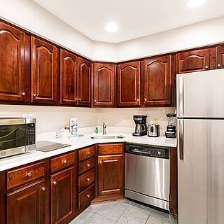 Vacation Village at Williamsburg — Sample kitchen