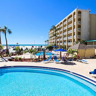 Coral Reef Beach Resort — Pool area