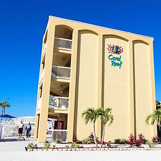 Coral Reef Beach Resort — Exterior