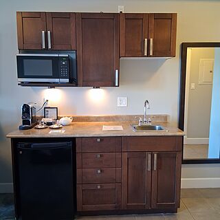 stocked kitchen unit
