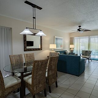 Casa del Mar Beach Resort — Sample dining area