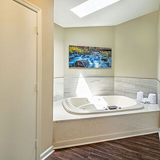 Eagle Trace at Massanutten — Sample bathroom