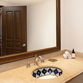 Hacienda del Mar Resort — Sample bathroom