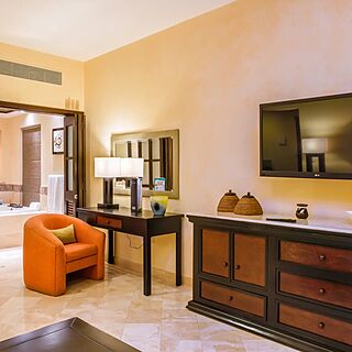 Garza Blanca Preserve Resort & Spa — Sample honeymoon suite