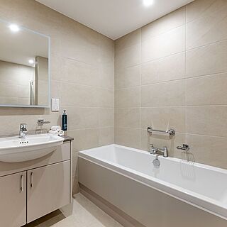 Craigendarroch Lodges, Managed by Hilton Grand Vacations — Sample bathroom
