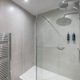 Craigendarroch Lodges, Managed by Hilton Grand Vacations — Sample bathroom