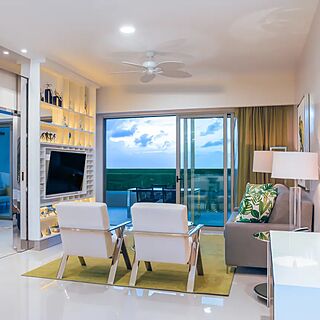 Garza Blanca Resort & Spa Cancun — Sample living room
